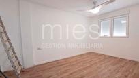 Bedroom of Flat for sale in Torrent  with Air Conditioner, Terrace and Furnished