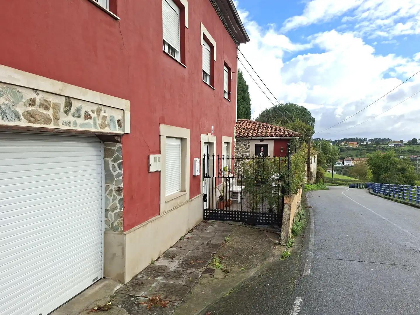 Vista exterior de Casa o chalet en venta en Cudillero