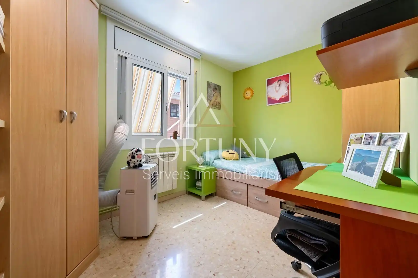 Habitación de Casa adosada en venta en Constantí