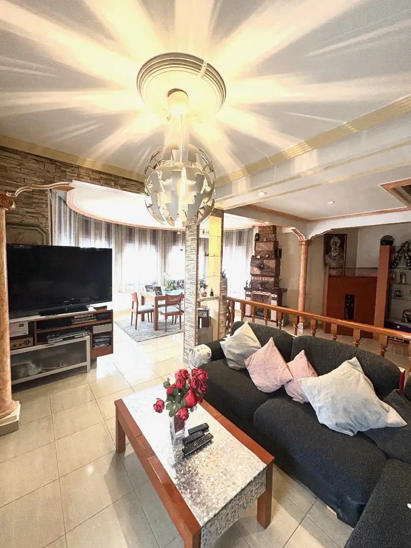 Sala de estar de Casa o chalet en venta en Tona con Calefacción, Parquet y Terraza