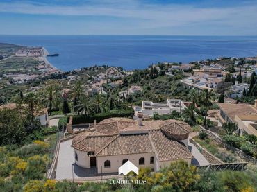 House with pool for sale in Monte los Almendros - El Pargo - Costa Aguilera