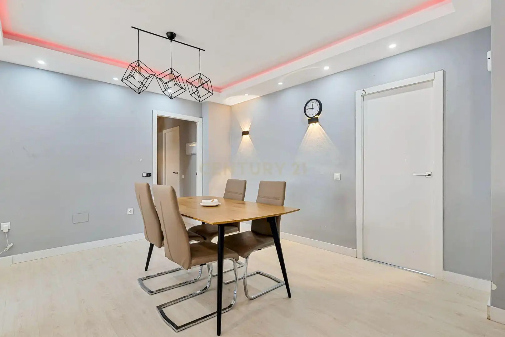 Dining room of Apartments for sale in Marbella  with Storage room, Oven and Washing machine