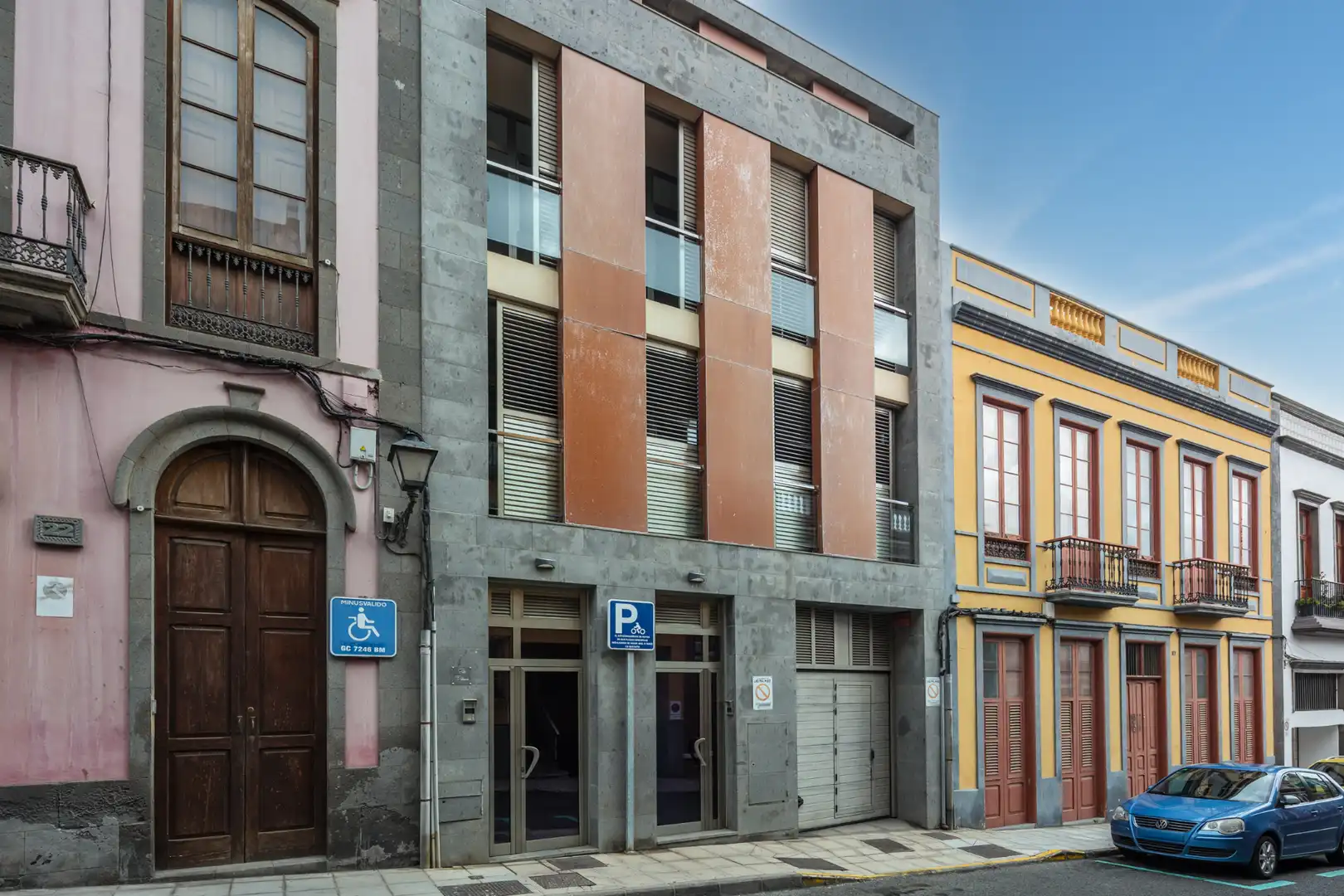 Office space with lift for sale in Calle Hernán Pérez de Grado 20, imagen 2