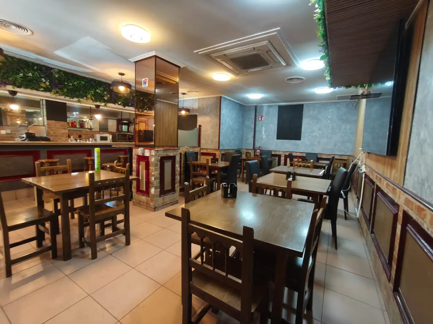 Local en venta en Madrid con Aire acondicionado, Calefacción y Amueblado