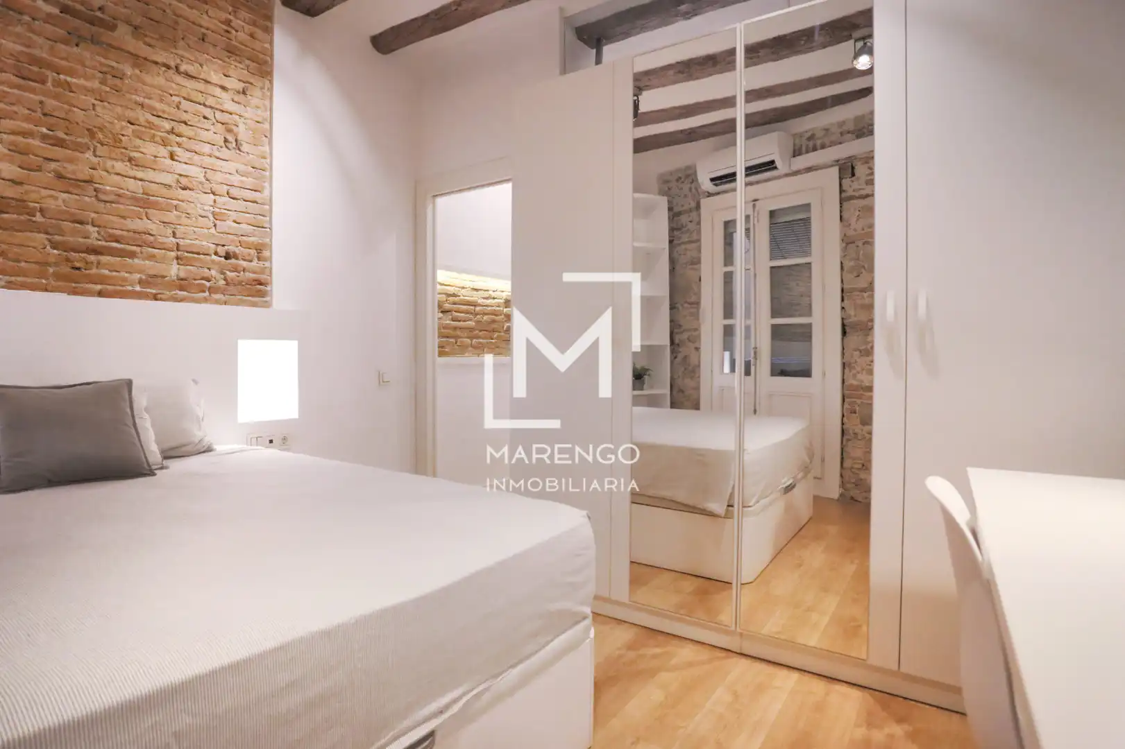 Appartamento con terrazza in vendita a Carrer del Portal Nou, imagen 10