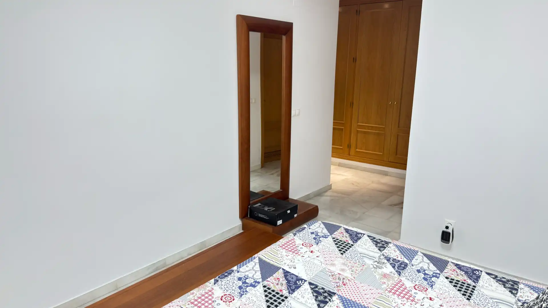 Habitación de Piso en venta en Vélez-Málaga con Aire acondicionado, Terraza y Amueblado