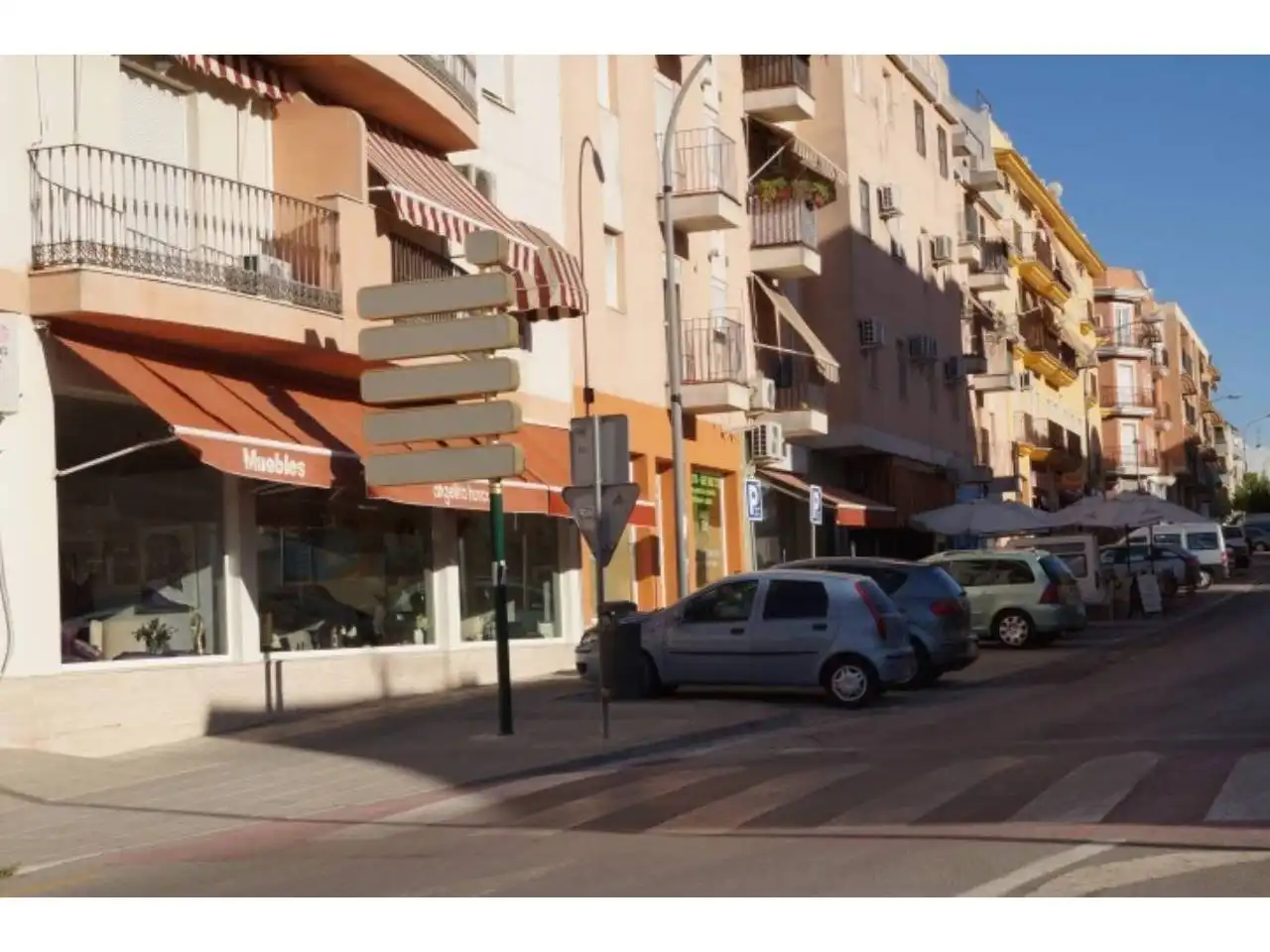 Local comercial en venda a Baena, imagen 3