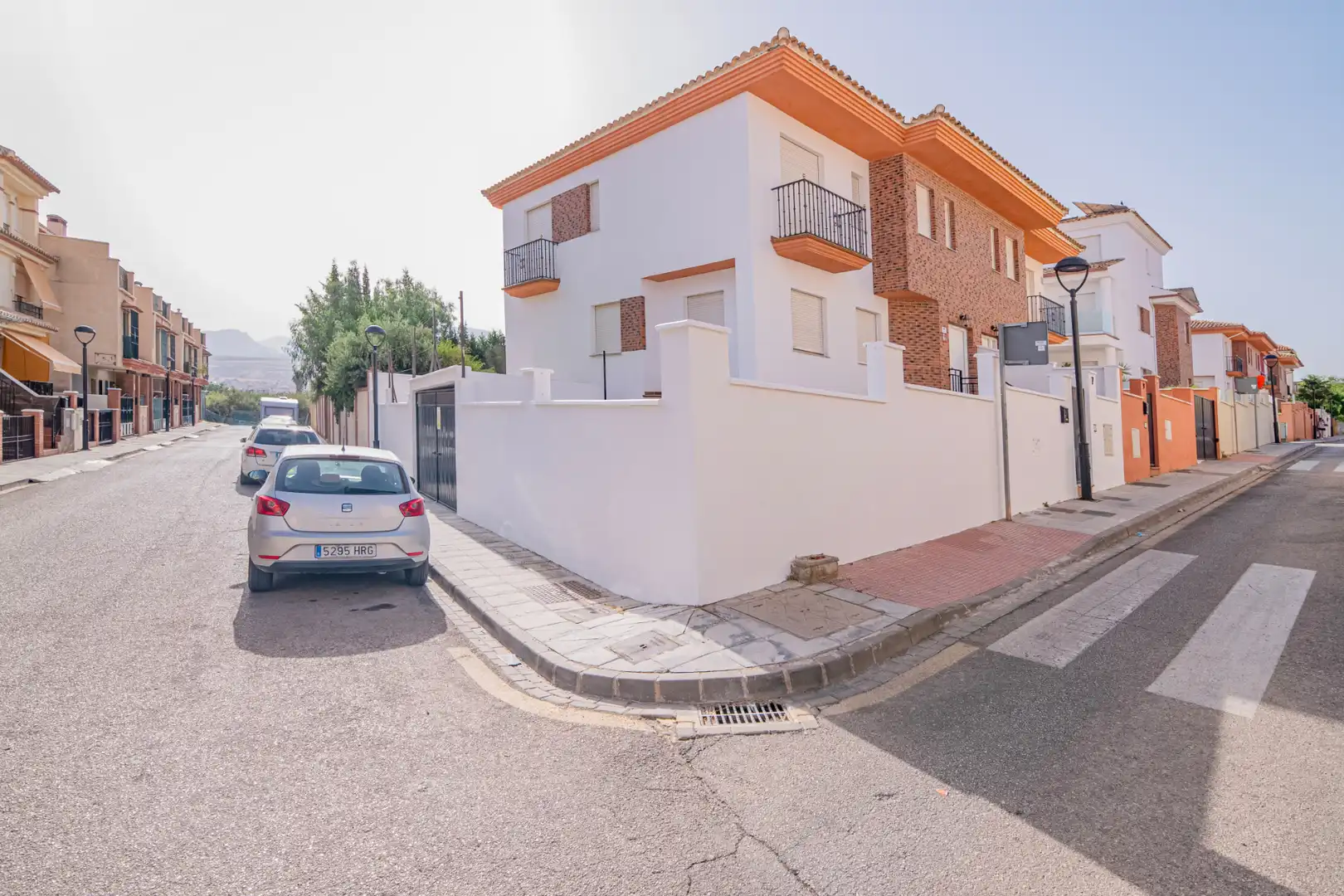 Casa bifamiliare con terrazza in vendita a Calle Río Monachil 7