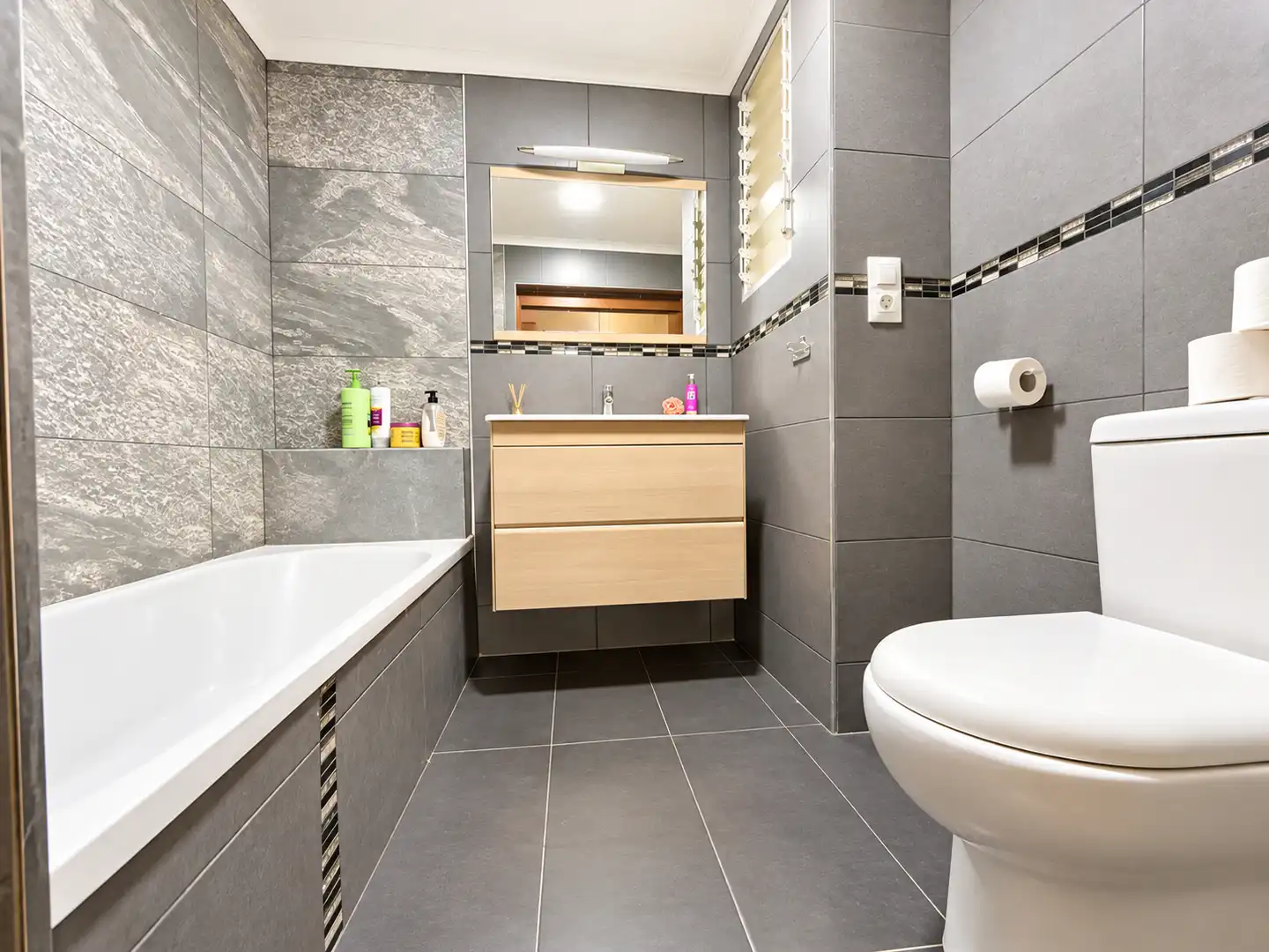 Flat with terrace for sale in Casc Urbà, imagen 8