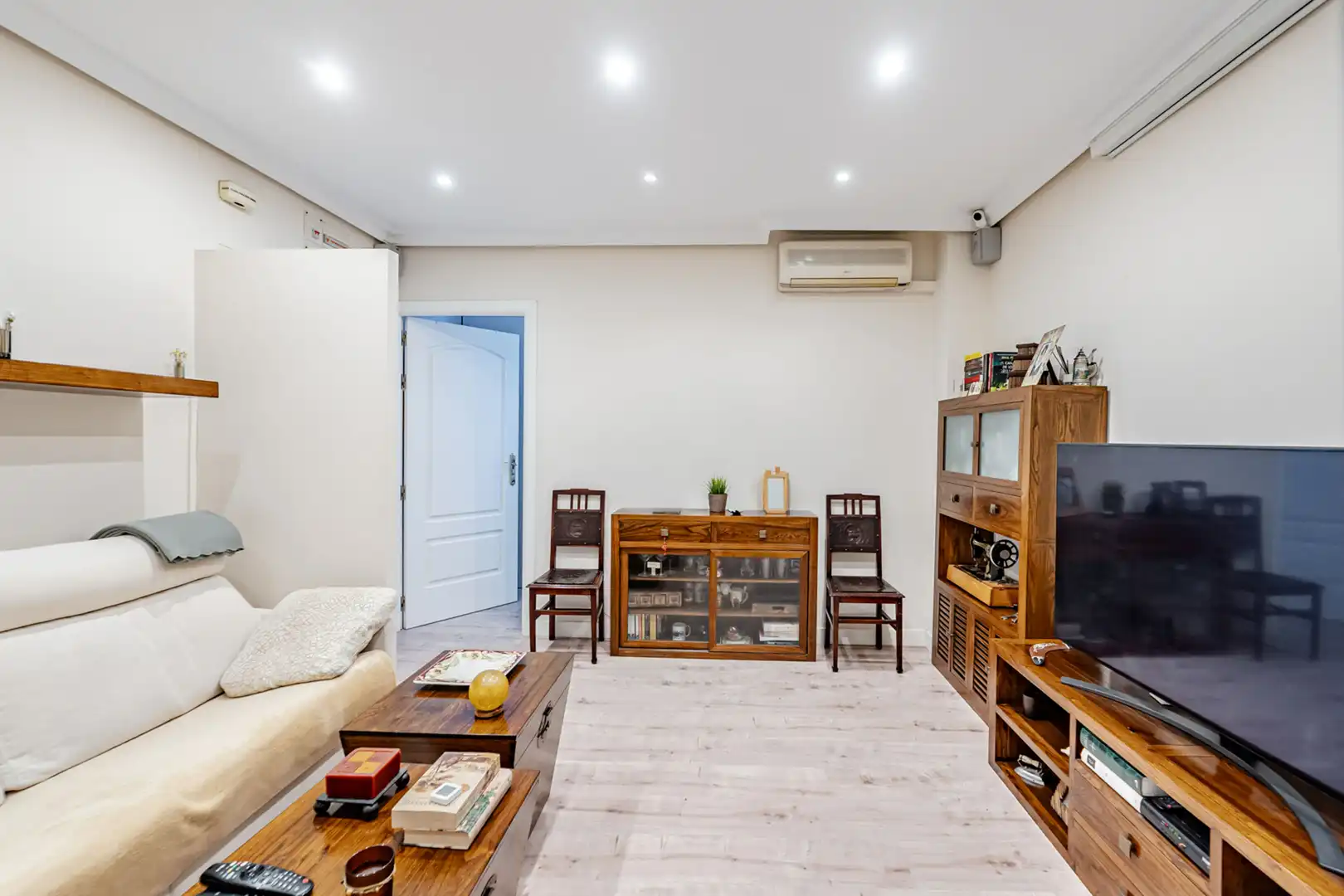 Living room of Flat for sale in Madrid  with Air Conditioner, Heating and Terrace