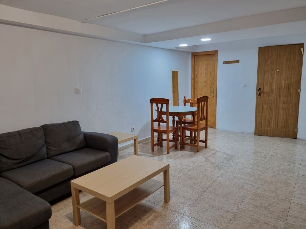 Apartment to rent in La Línea de la Concepción  with Furnished, Oven and Washing machine