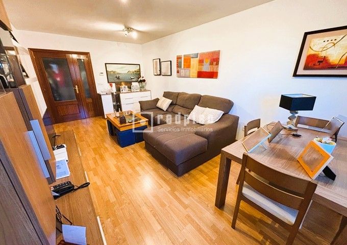 Living room of Flat for sale in Guadalajara Capital  with Air Conditioner, Heating and Private garden