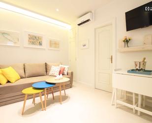 Living room of Apartment to share in  Madrid Capital  with Air Conditioner and Terrace