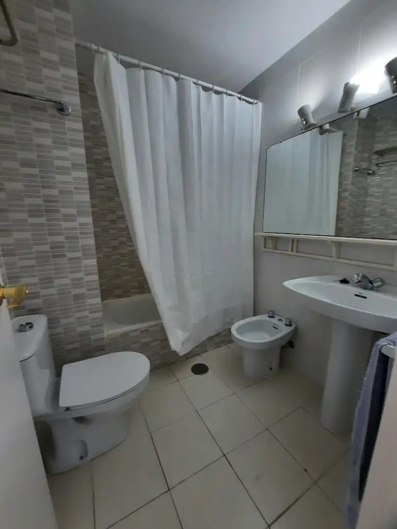 Baño de Apartamento de alquiler en Ciudad Jardín