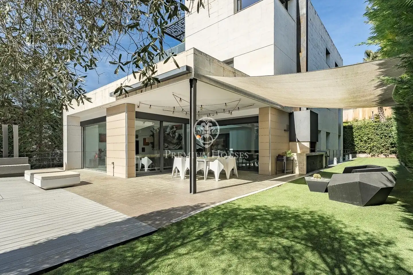 Terrace of Houses for sale in Sant Cugat del Vallès  with Air Conditioner, Heating and Private garden