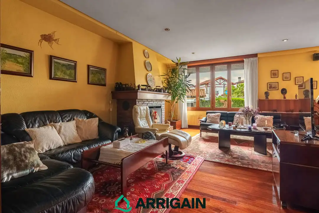 Sala de estar de Casa o chalet en venta en Irun  con Calefacción, Jardín privado y Terraza