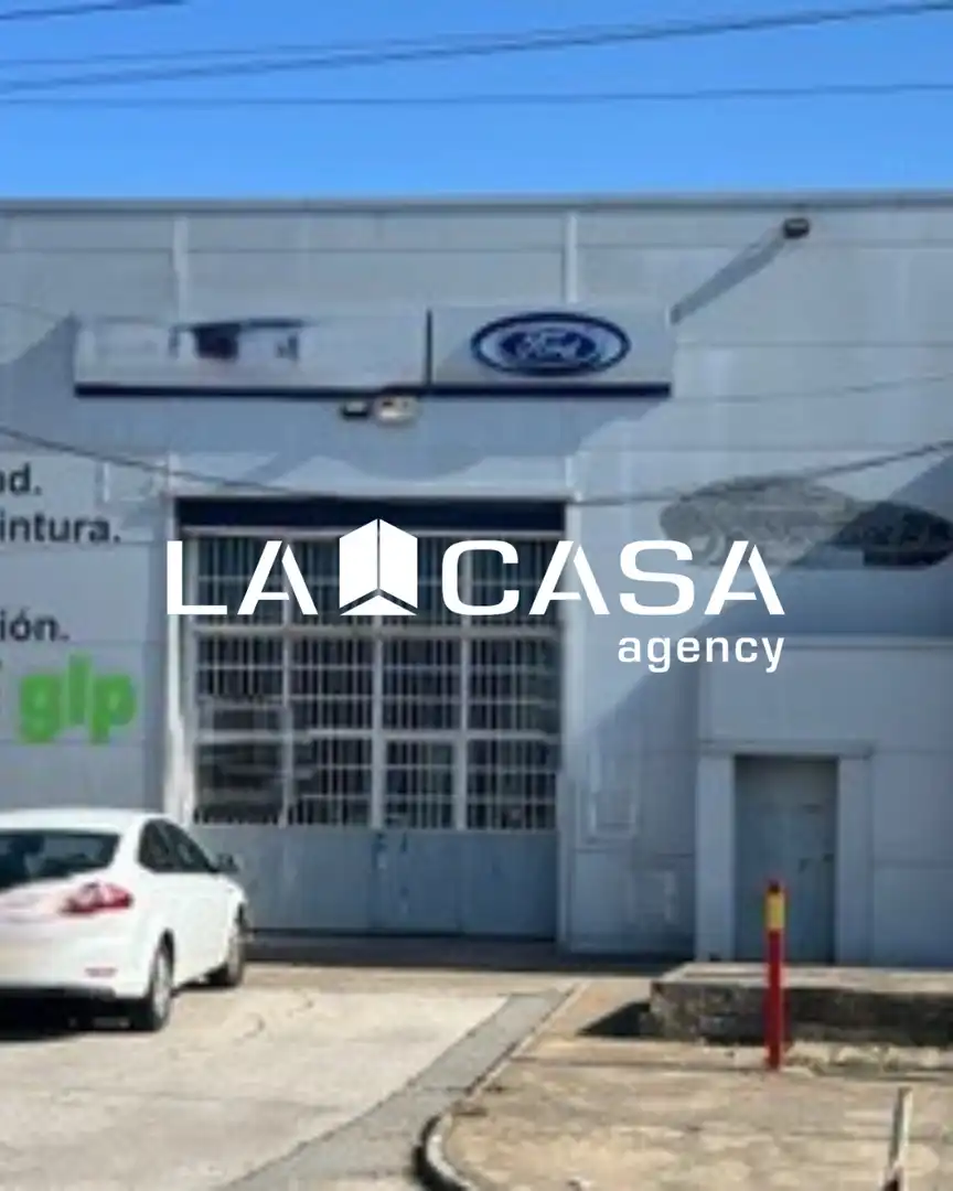 Außenansicht von Fabrikhallen zum Verkauf in La Rinconada