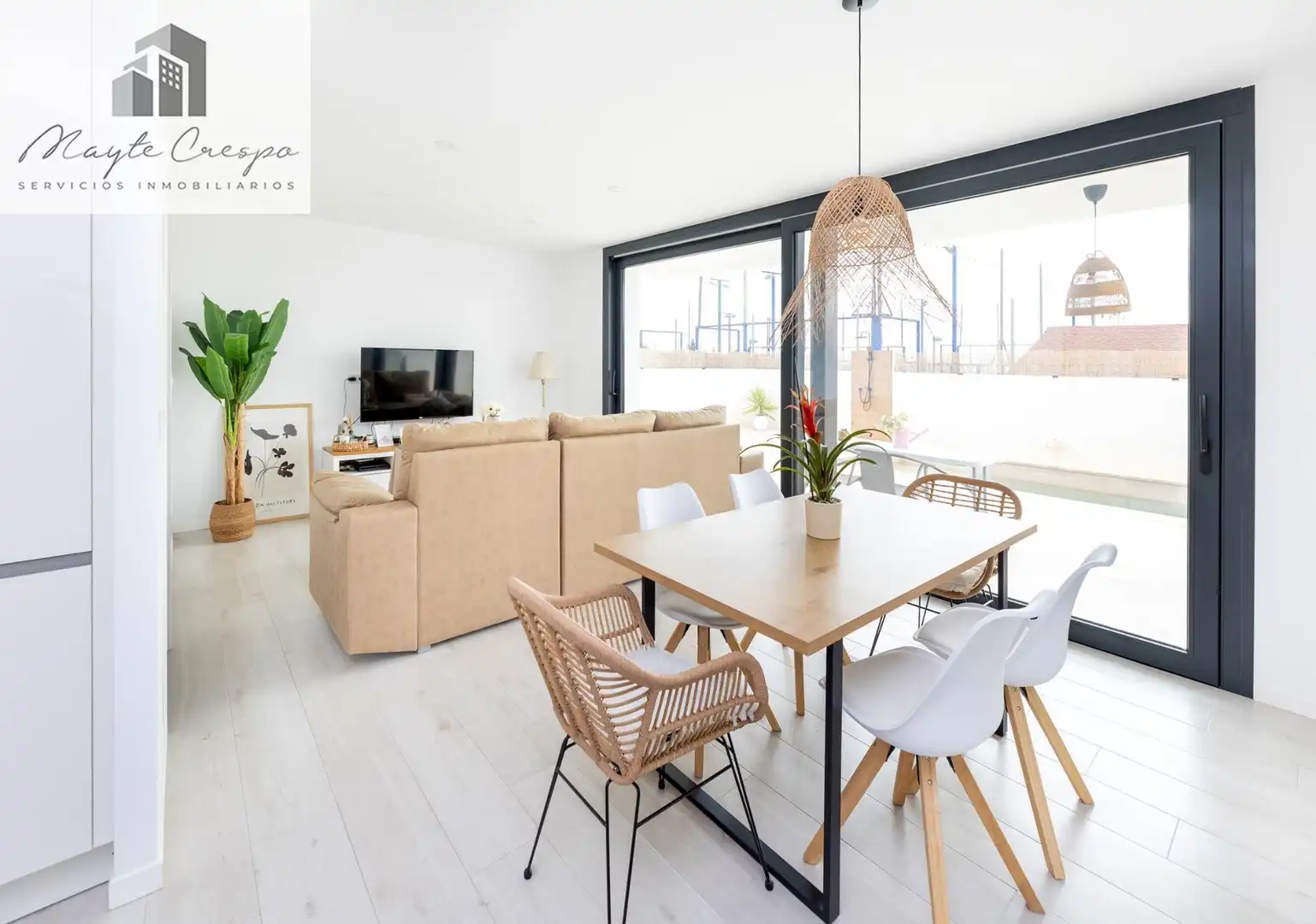 Sala de estar de Casa o chalet en venta en La Zubia con Terraza y Piscina