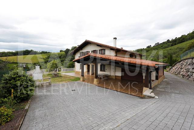 Casa-chalet en Venta en N/A en Hondarribia