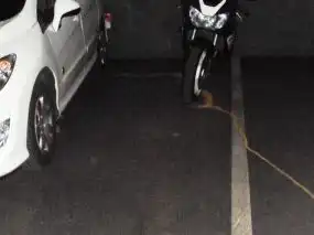 Motorbike to rent in Plaza Príncipes de España 5