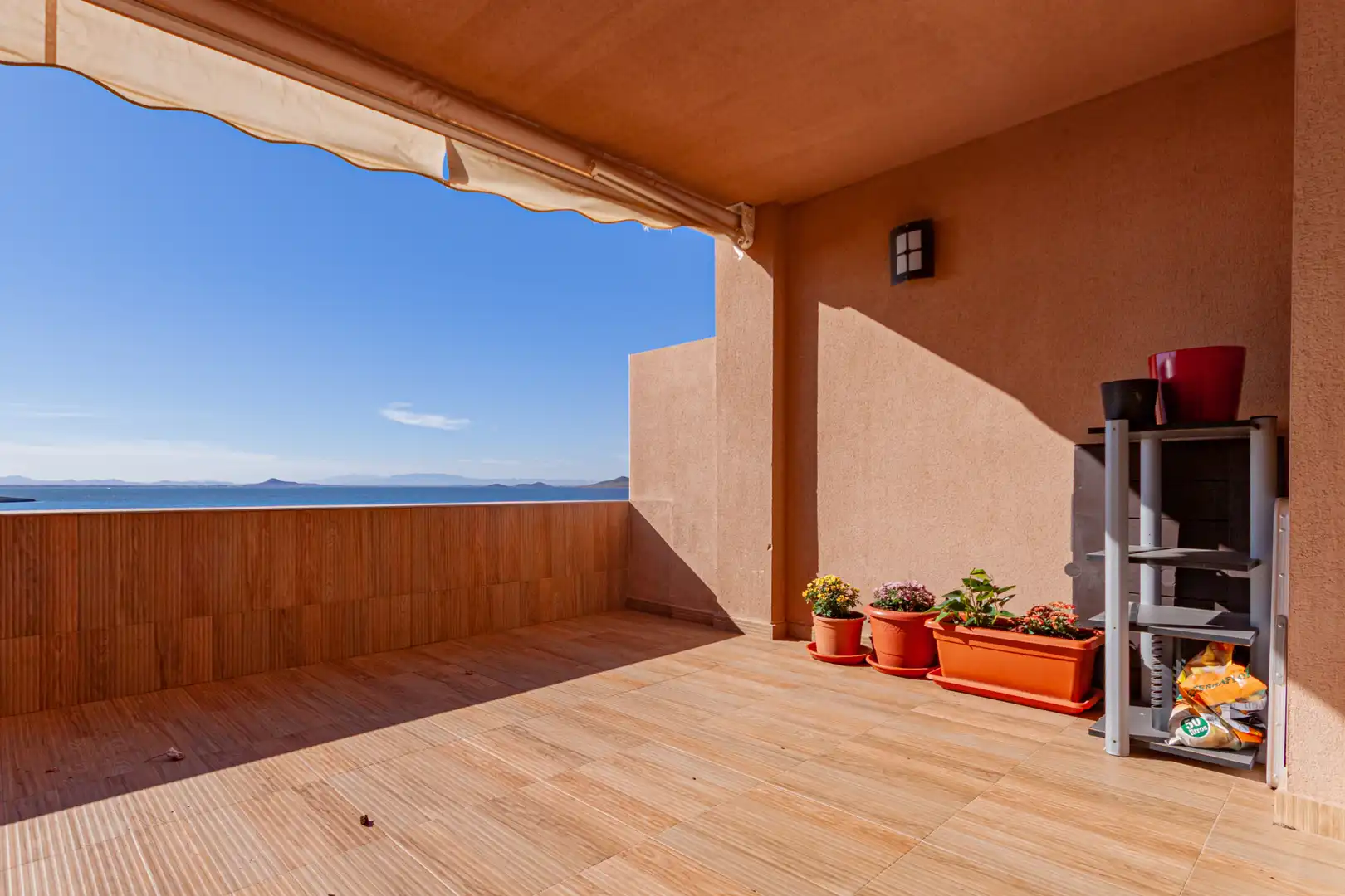 Terrasse von Wohnungen zum Verkauf in La Manga del Mar Menor mit Klimaanlage, Heizung und Terrasse
