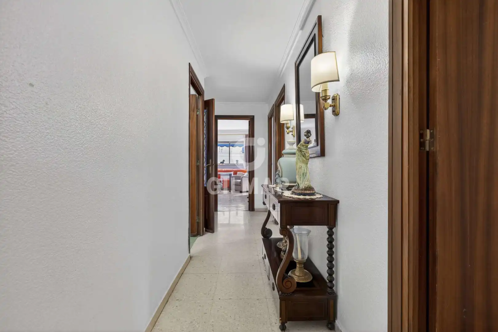 Piso en venta en Sevilla con Calefacción y Balcón