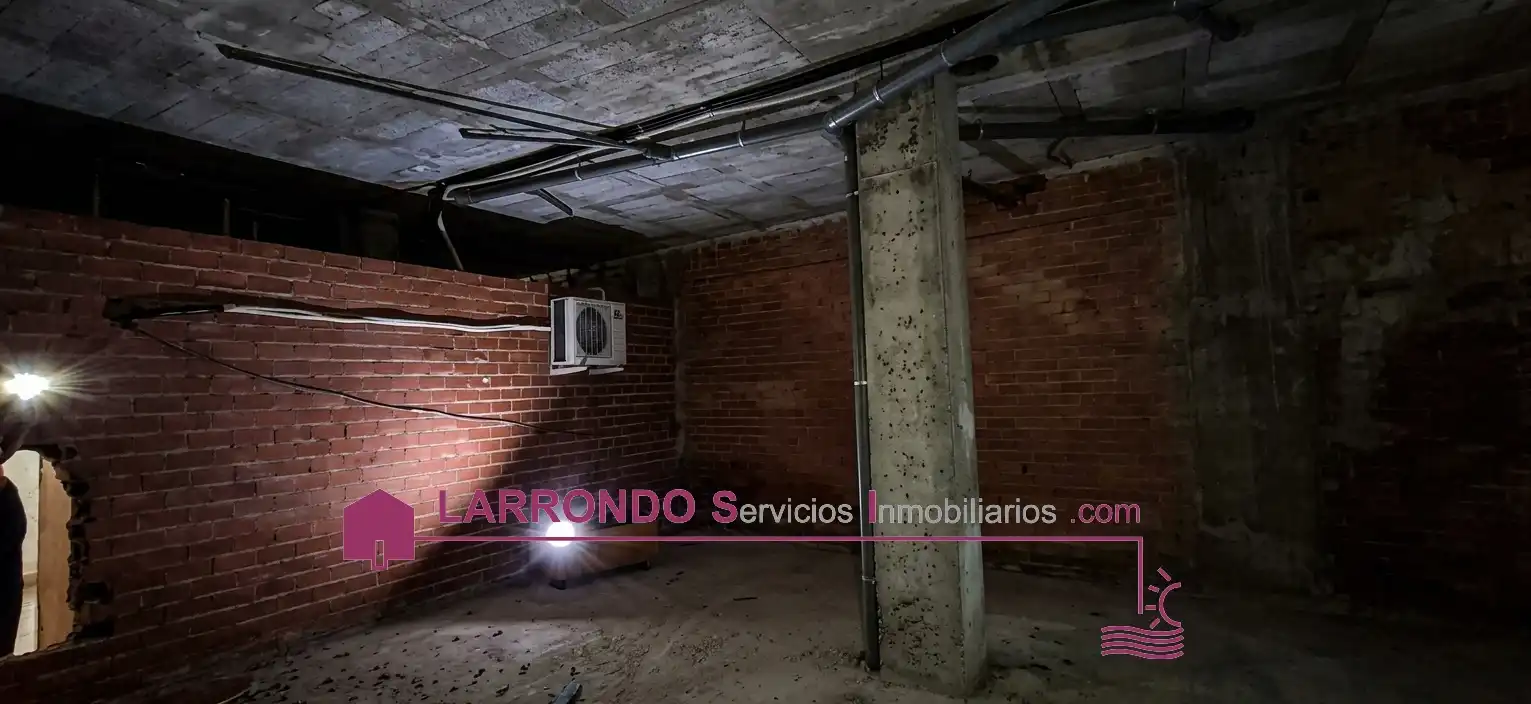 Business premises for sale in Carrer del Mestre Roca 13, imagen 8