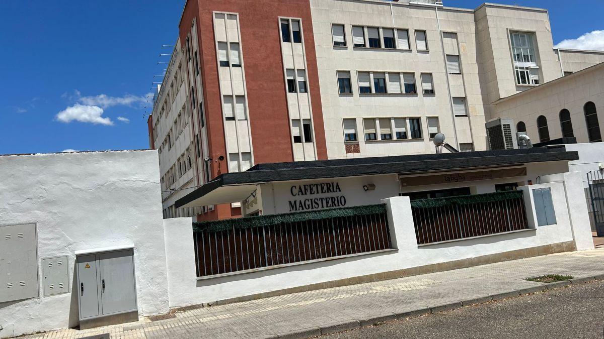 Vista exterior de Pis de lloguer en  Córdoba Capital amb Aire condicionat, Terrassa i Piscina comunitària