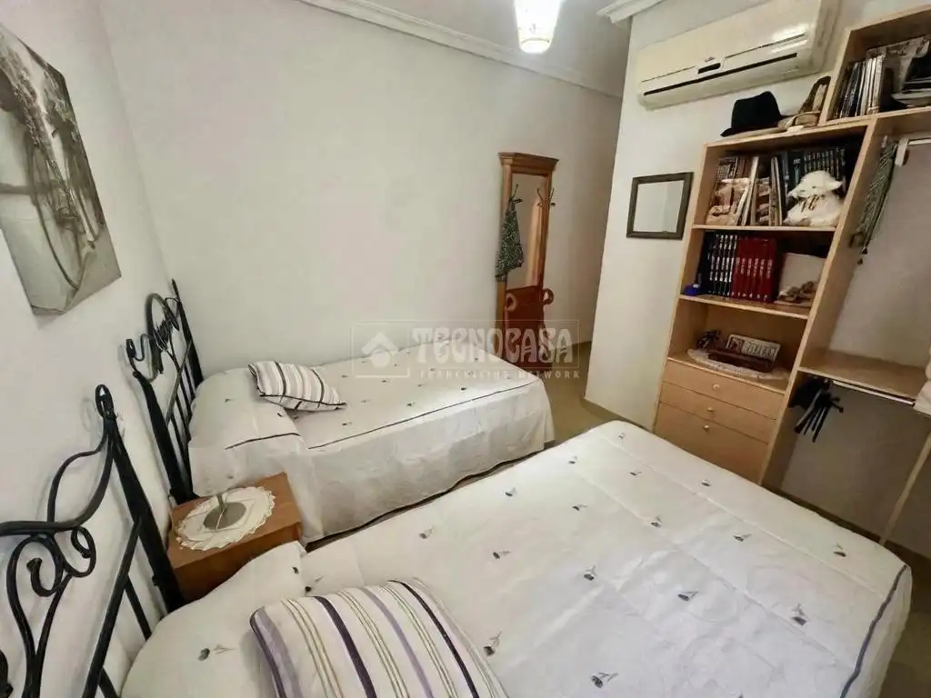 Piso con terraza en venta en C. Virgen de la Cabeza, imagen 14