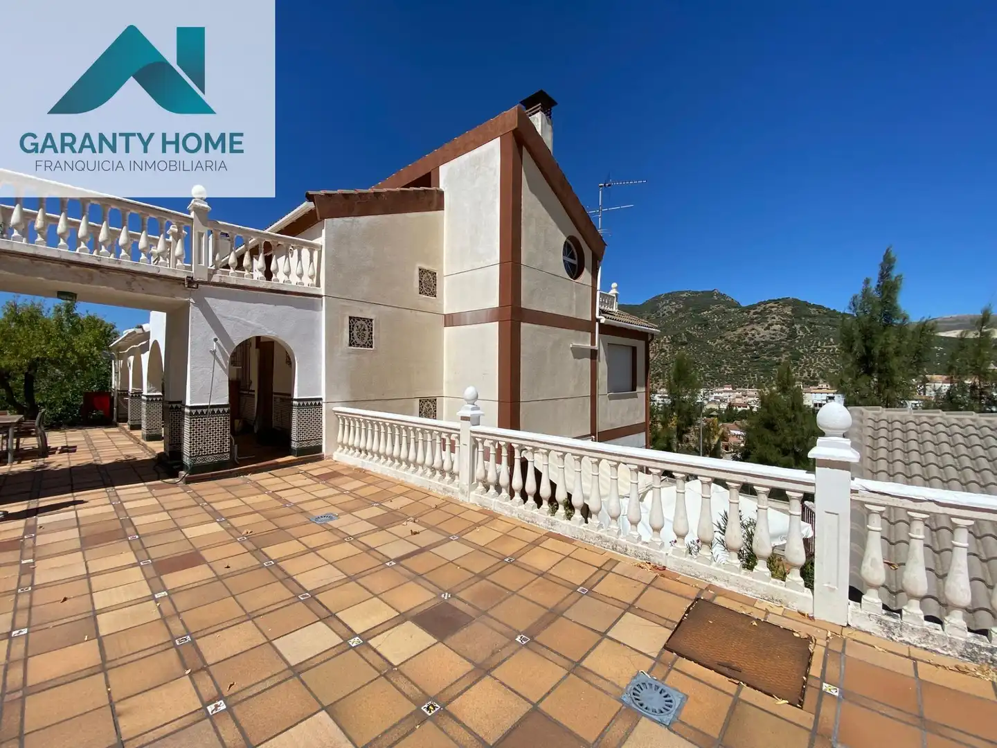 Vista exterior de Casa o chalet en venta en Valdepeñas de Jaén con Aire acondicionado, Calefacción y Jardín privado