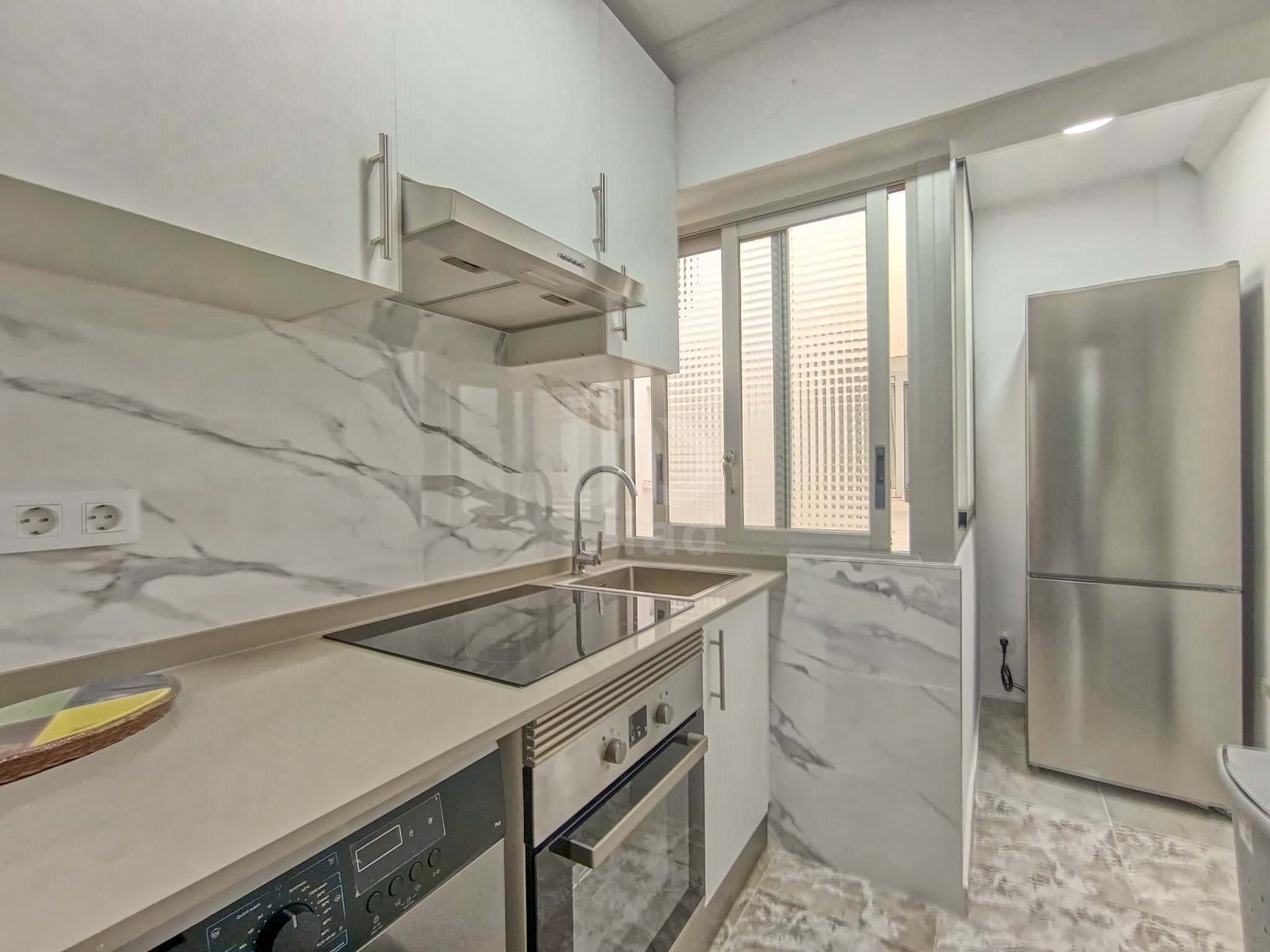 Cocina de Piso en venta en Benidorm con Aire acondicionado y Calefacción