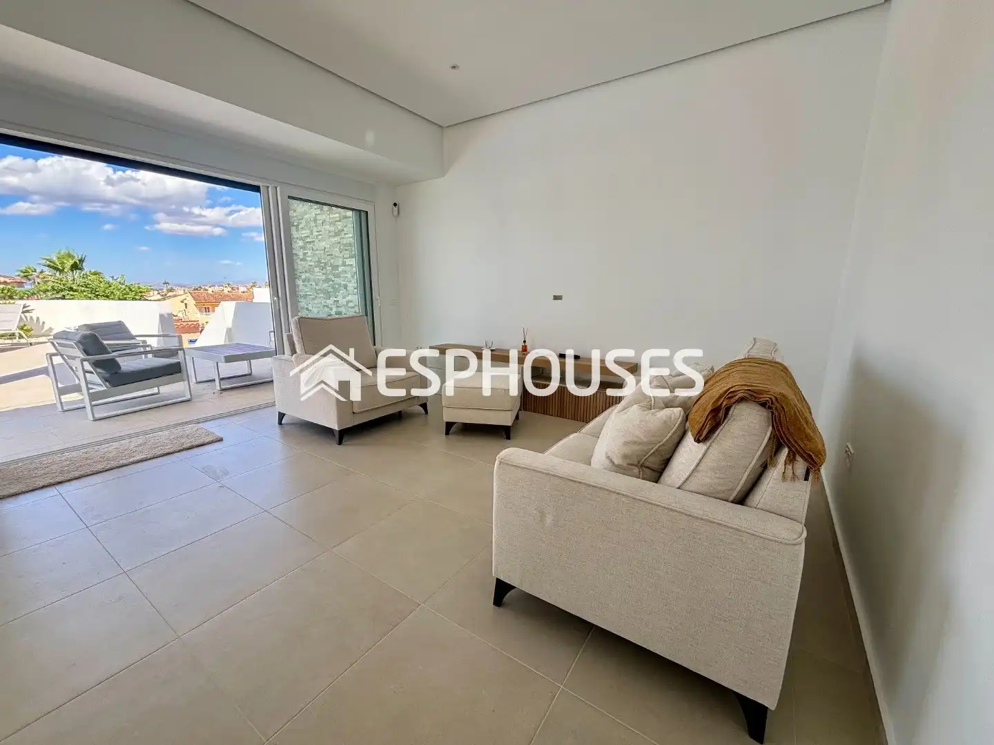 Chalet con terraza en venta en Benijófar, imagen 3