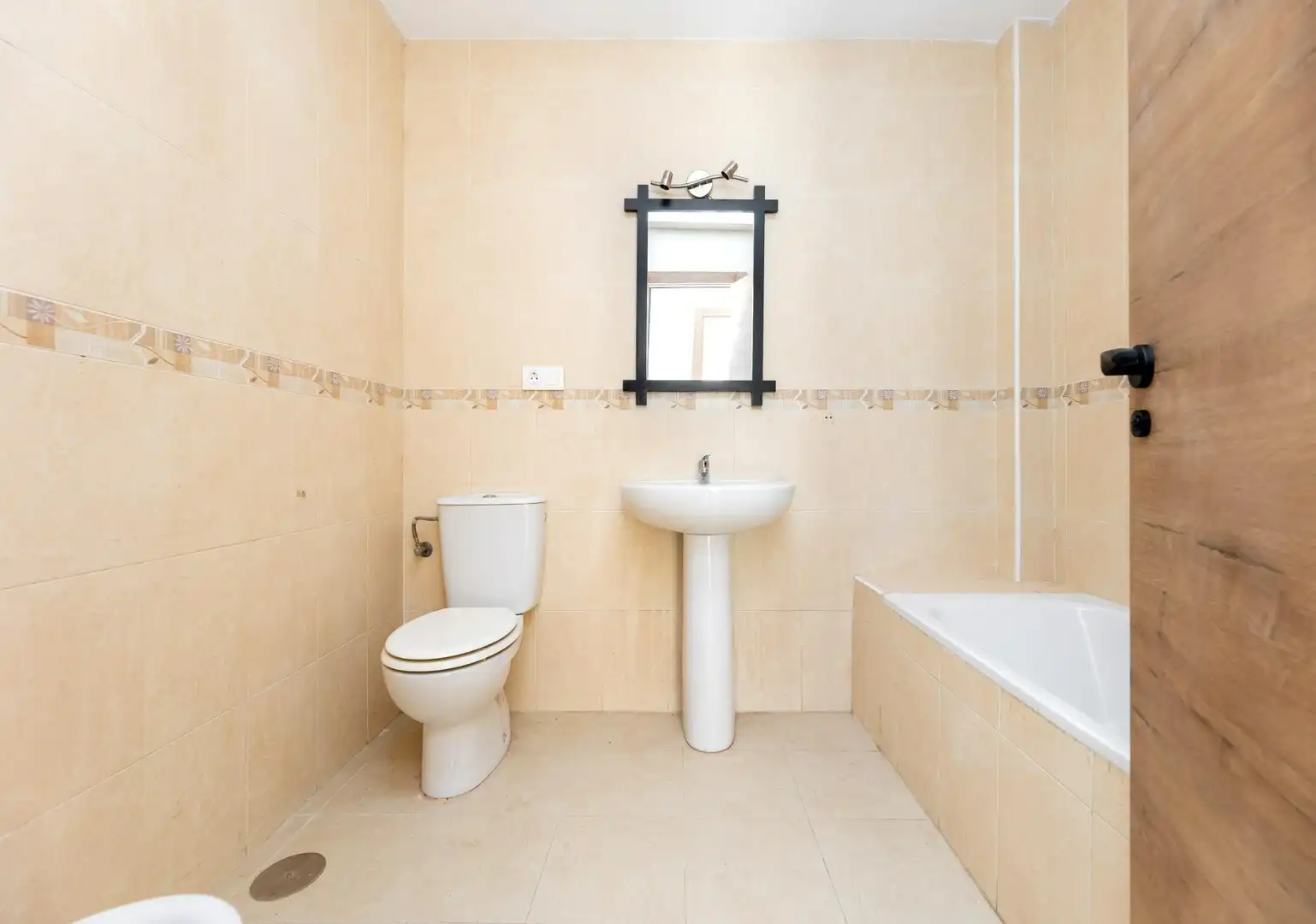 Bathroom of Flat for sale in Churriana de la Vega