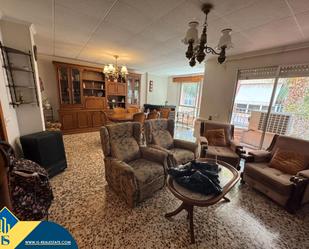 Sala d'estar de Apartament en venda en Torrevieja amb Calefacció, Terrassa i Moblat