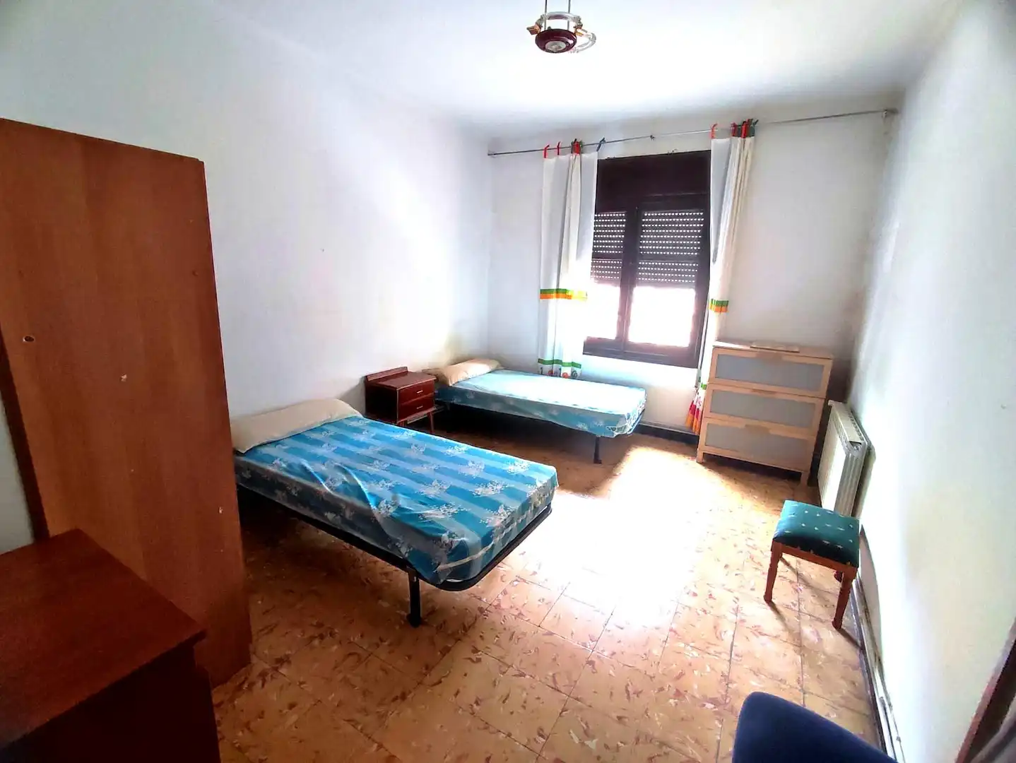 Habitación de Piso en venta en Barbastro con Calefacción, Terraza y Amueblado