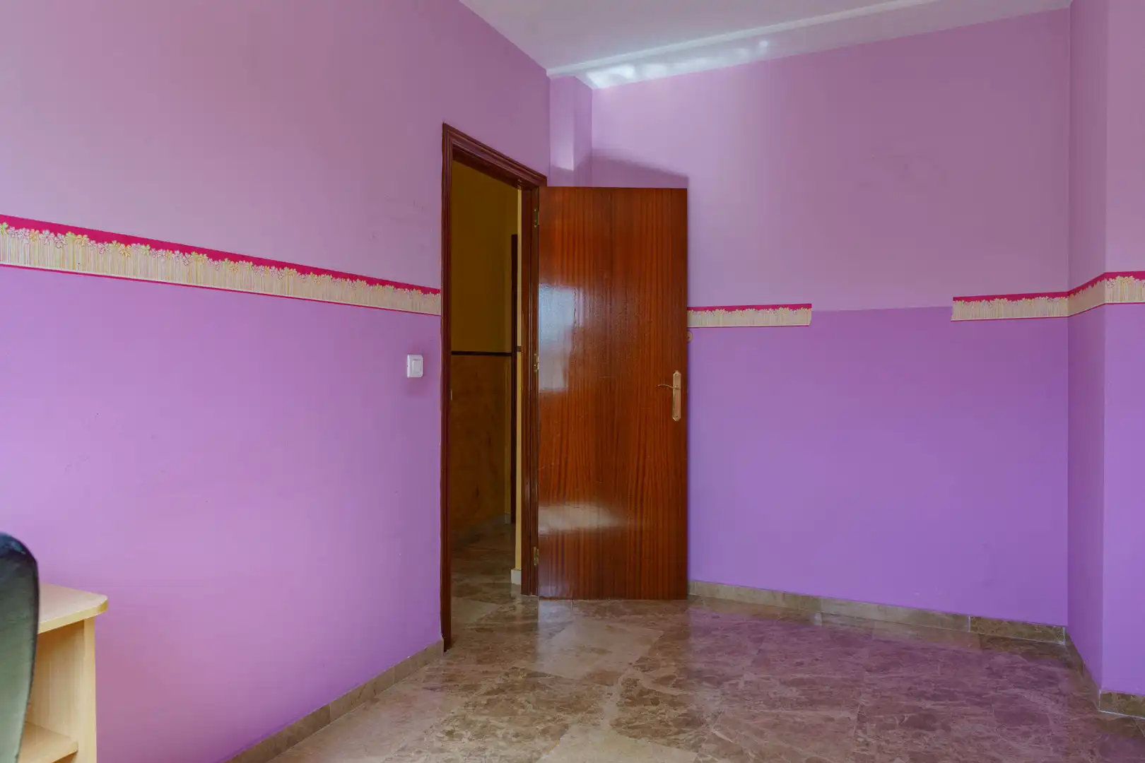 Einfamilien-Reihenhaus zum Verkauf in Ogíjares mit Klimaanlage, Heizung und Terrasse