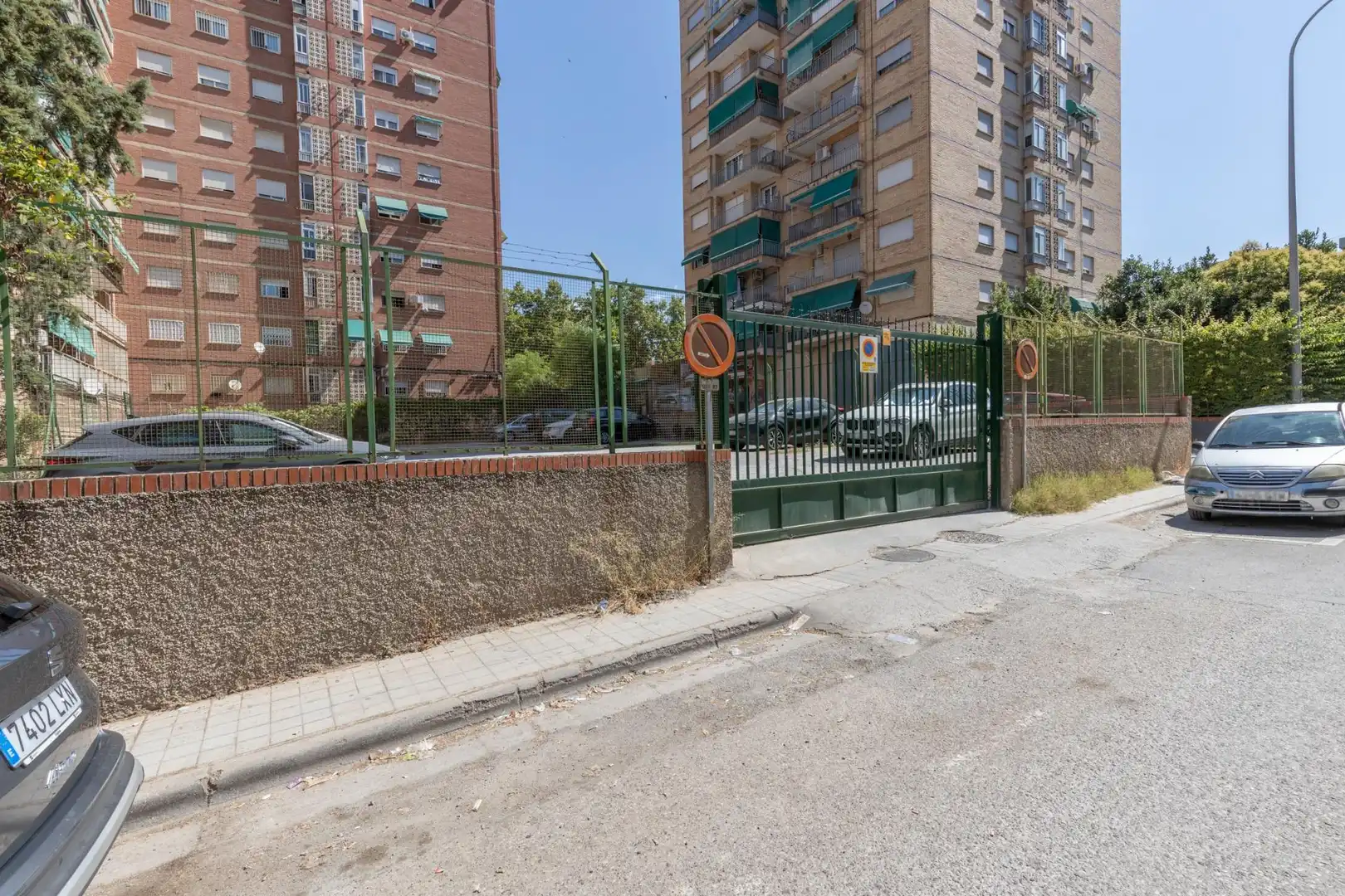 Vista exterior de Pis en venda en Granada