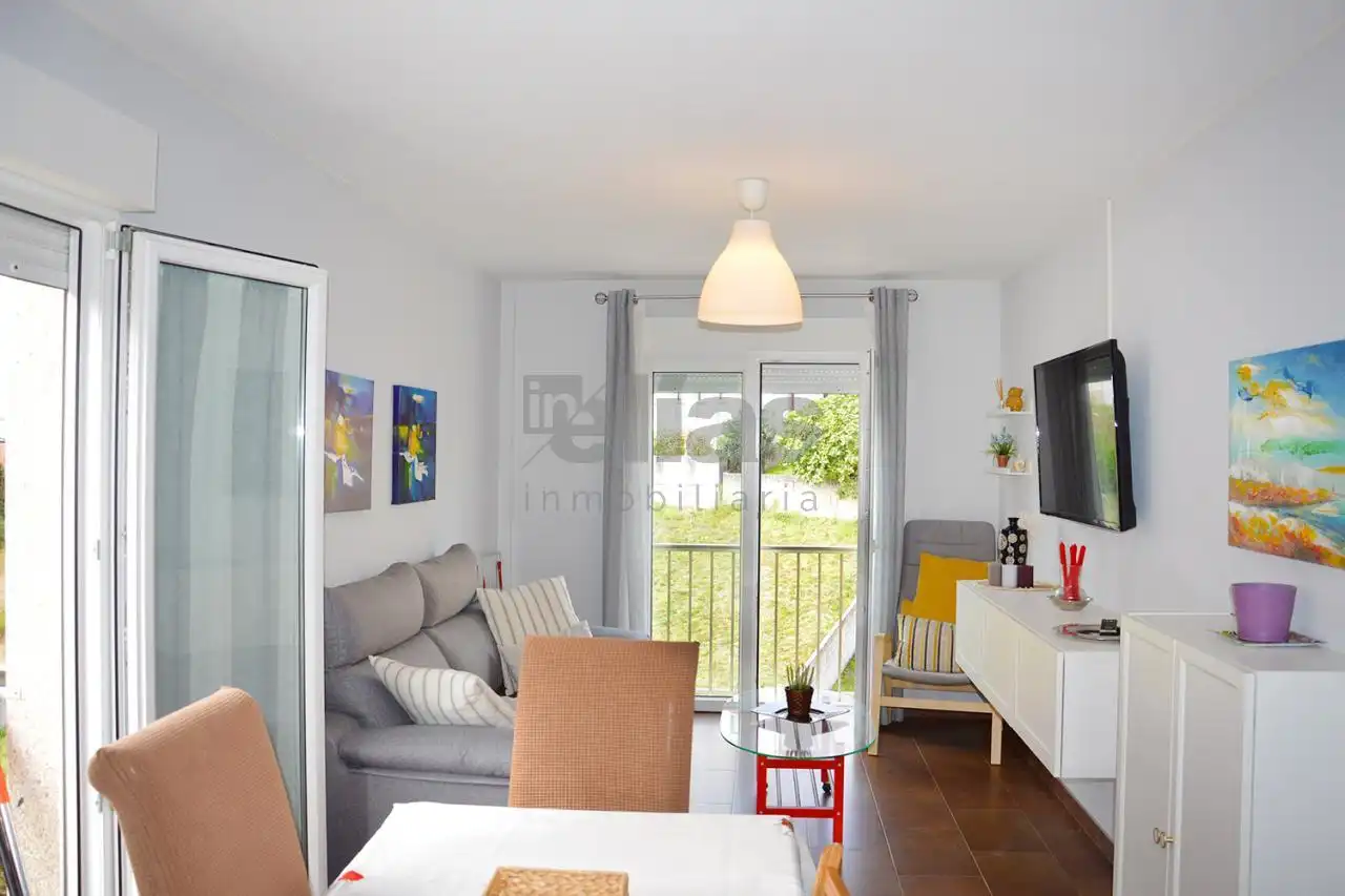 Habitación de Piso de alquiler en Laxe con Amueblado y Balcón