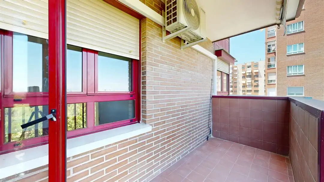 Balcony of Flat for rent in Madrid  with Air Conditioner, Heating and Private garden