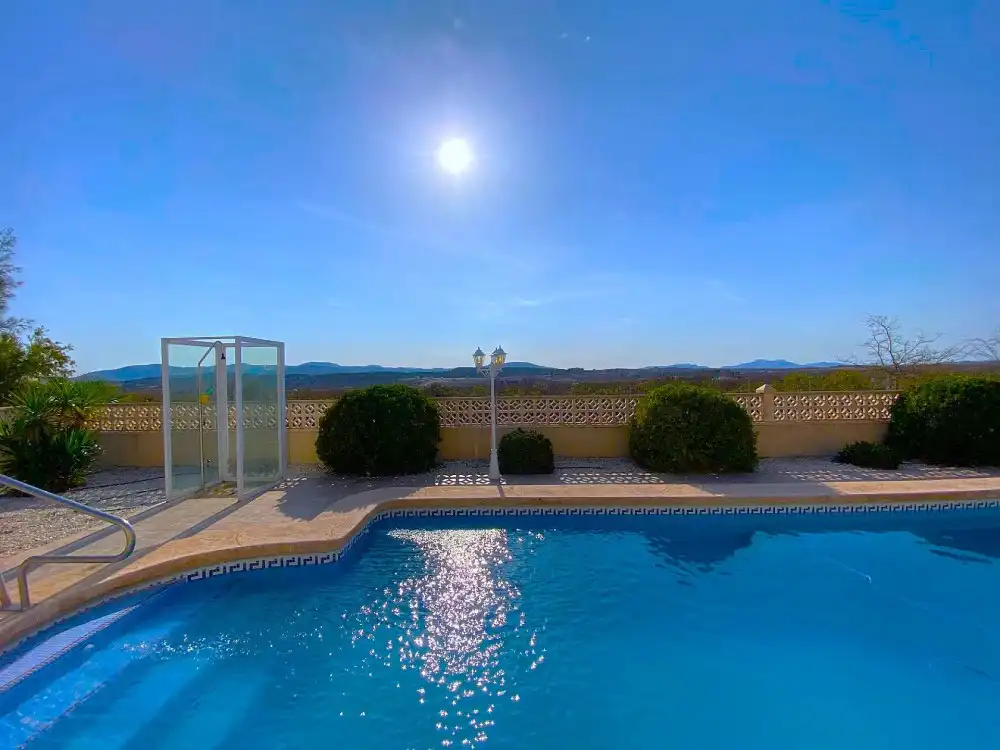 Piscina de Casa o chalet en venta en El Pinós / Pinoso