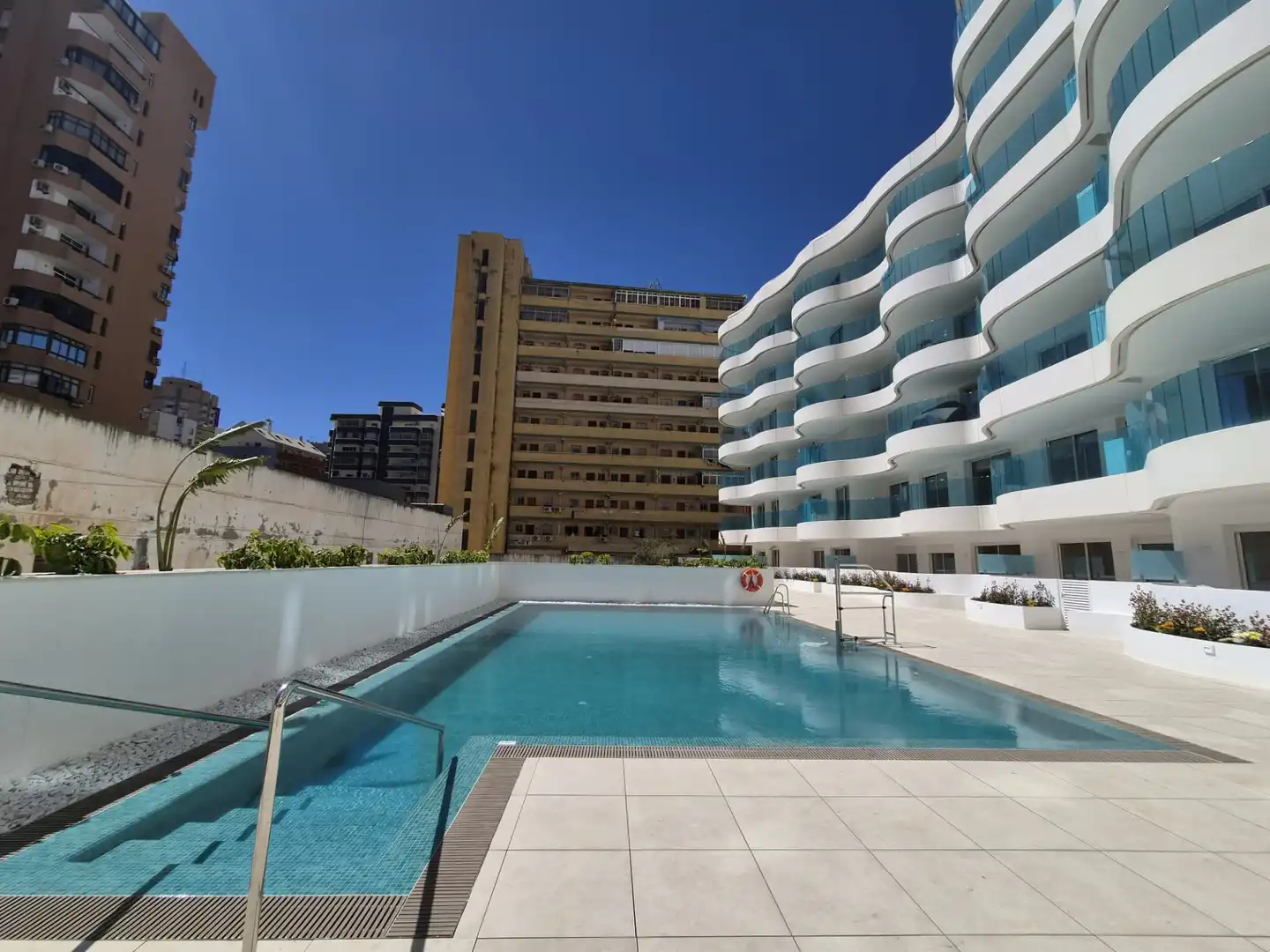 Piso de obra nueva con piscina en venta en Calle Colón 6, imagen 4