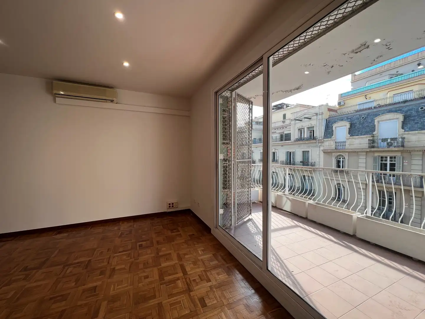 Bureau avec ascenseur à louer à Carrer de Balmes 181, imagen 3
