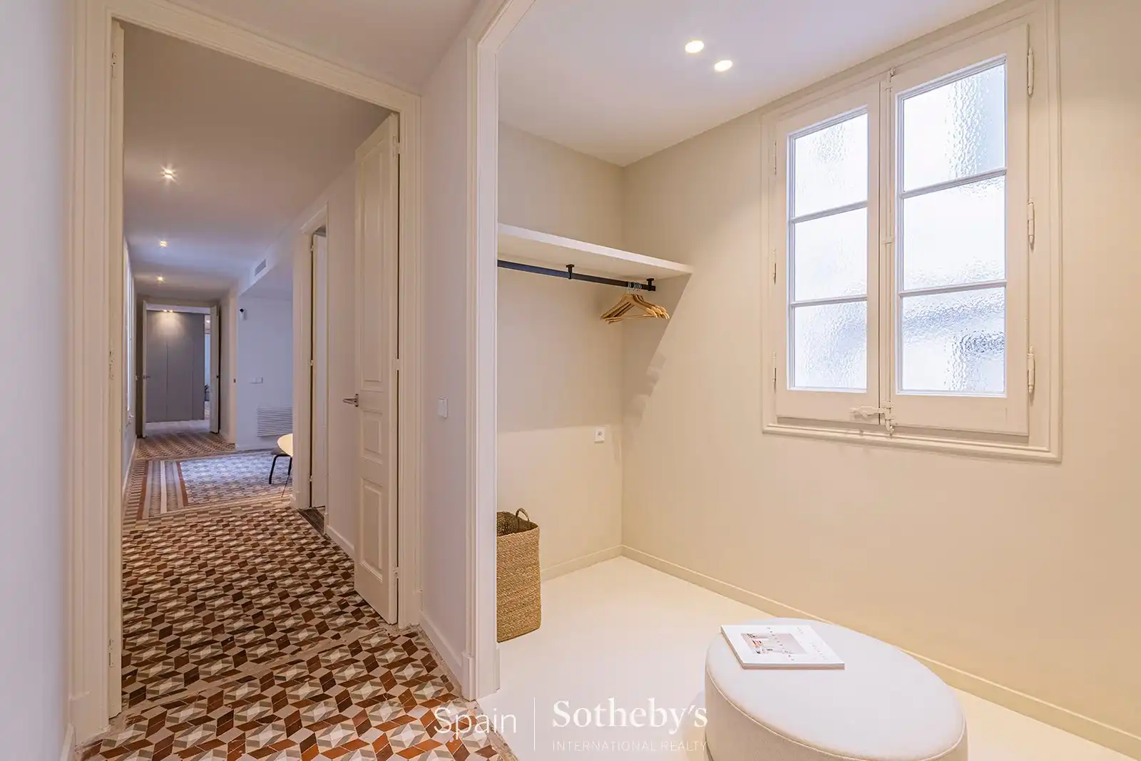 Apartments for sale in Barcelona  with Air Conditioner and Heating