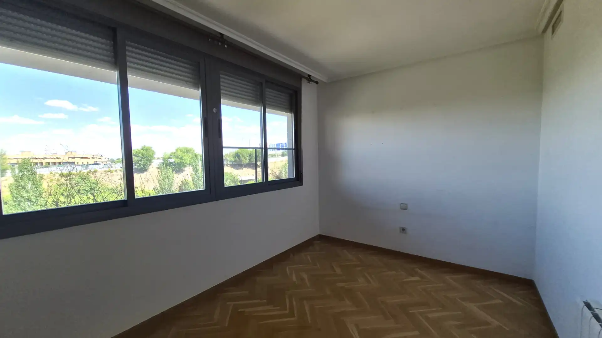Bedroom of Attic for rent in Madrid  with Terrace and Community pool