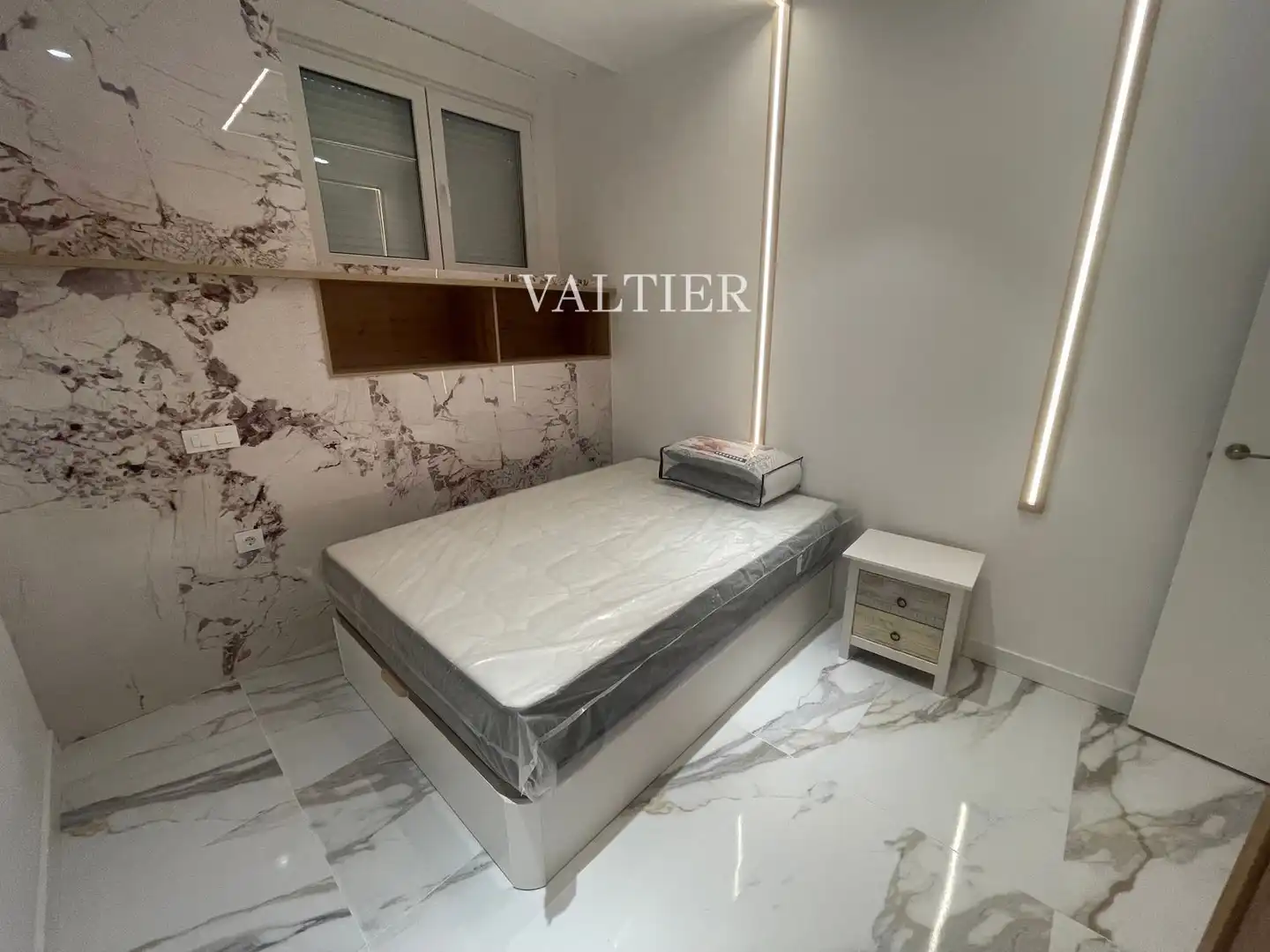 Bedroom of Flat for rent in Madrid  with Air Conditioner, Heating and Furnished