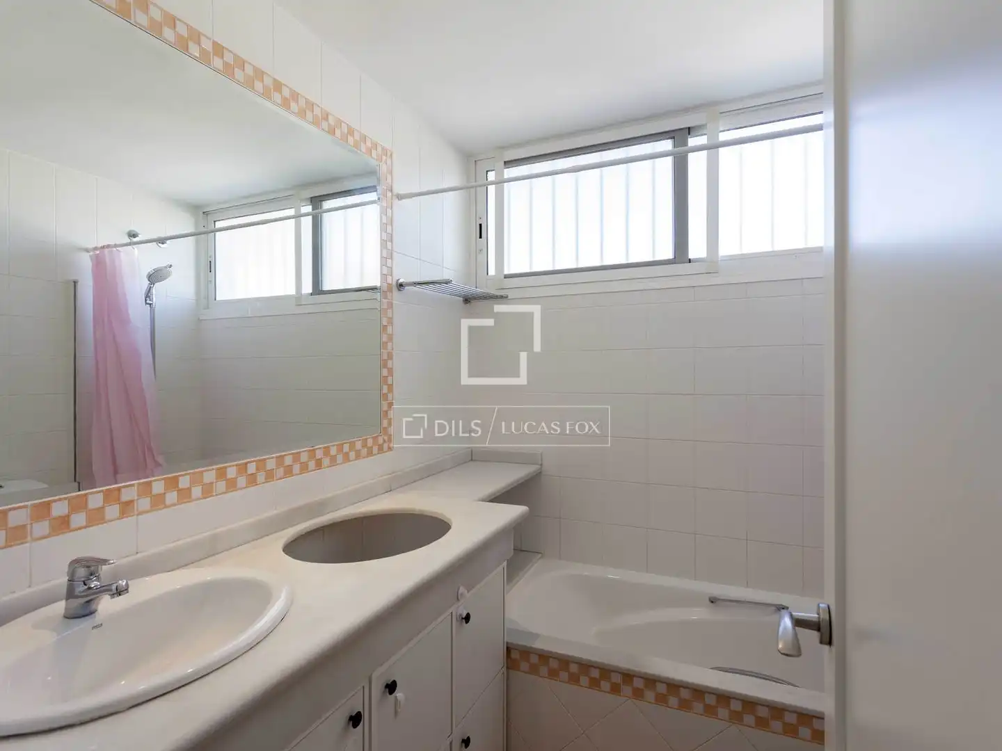Baño de Casa o chalet de alquiler en L'Eliana con Aire acondicionado, Jardín privado y Trastero