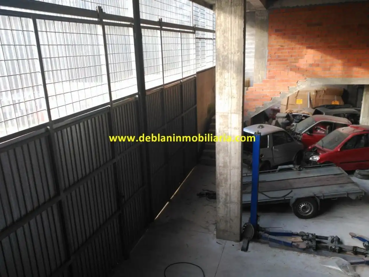 Parking de Nave industrial de alquiler en Tui