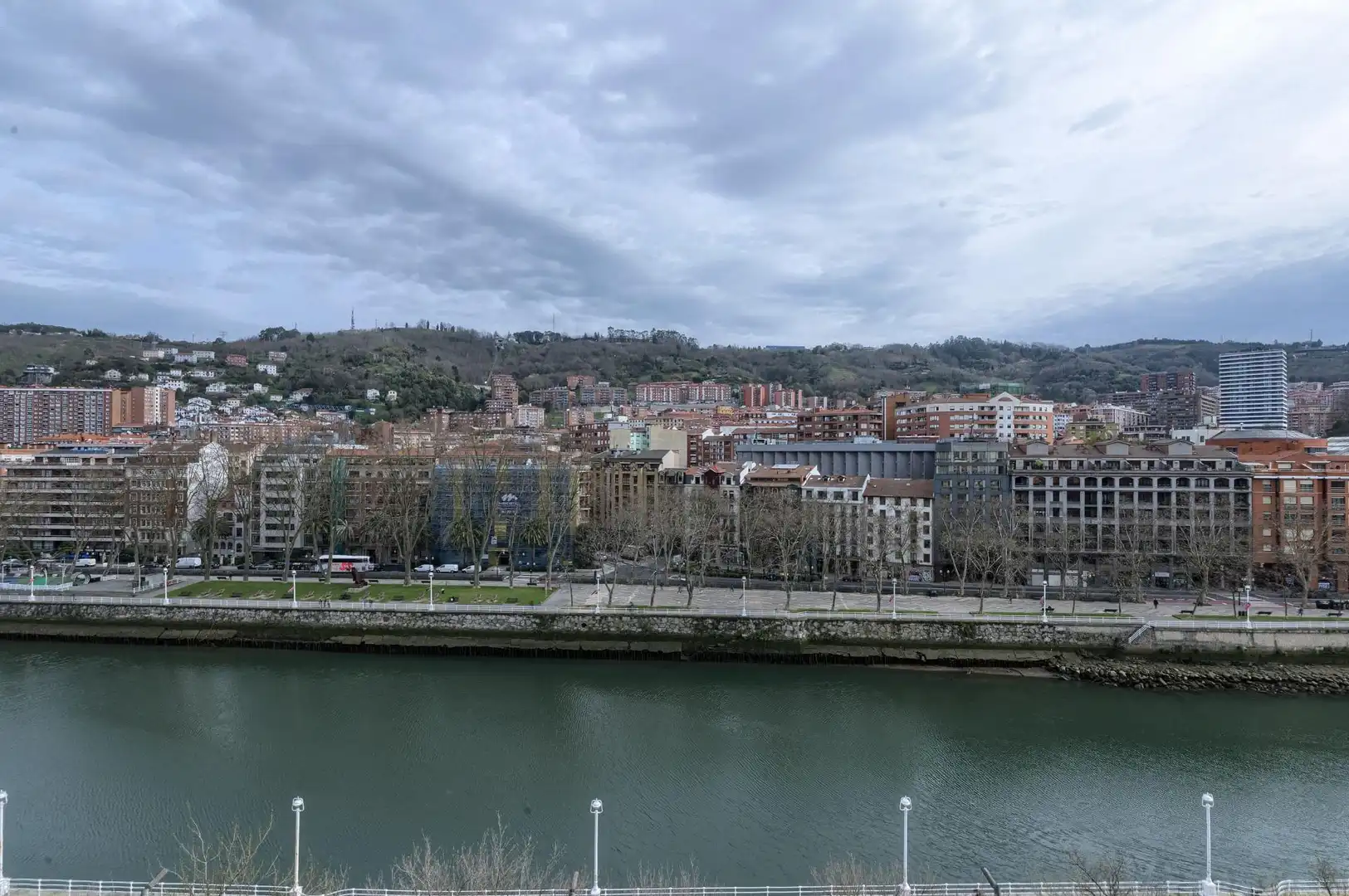 Außenansicht von Büro zum Verkauf in Bilbao  mit Klimaanlage