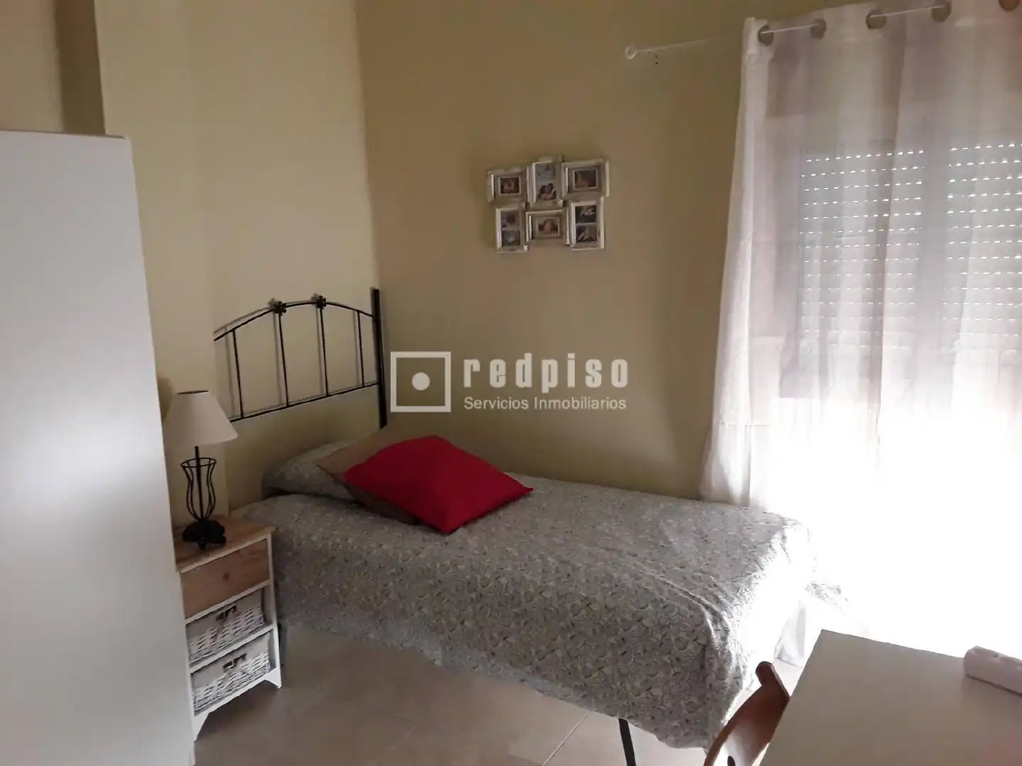 Bedroom of Flat for rent in Sevilla  with Air Conditioner, Terrace and Furnished