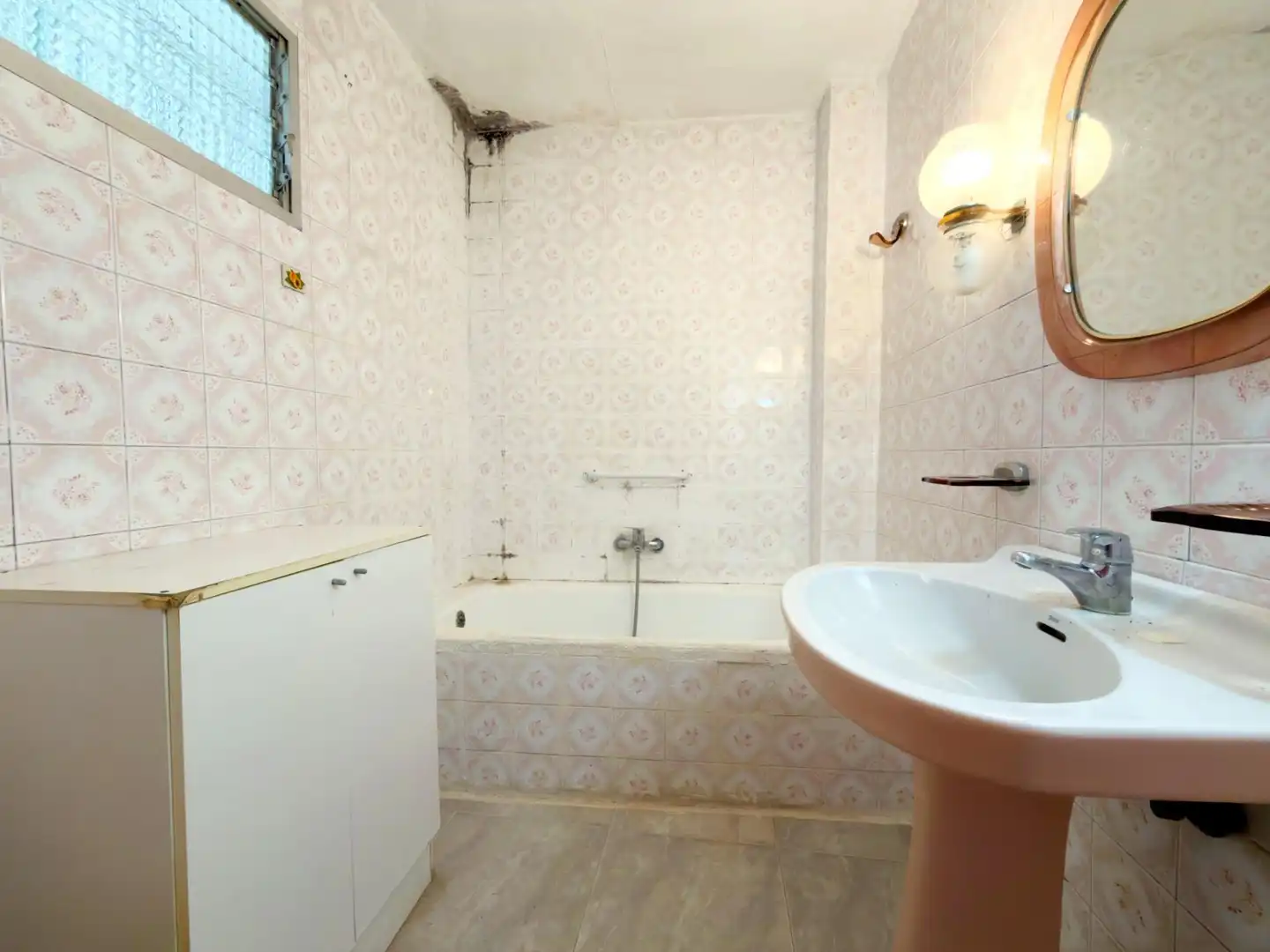 Bathroom of Houses for sale in Museros  with Terrace and Balcony